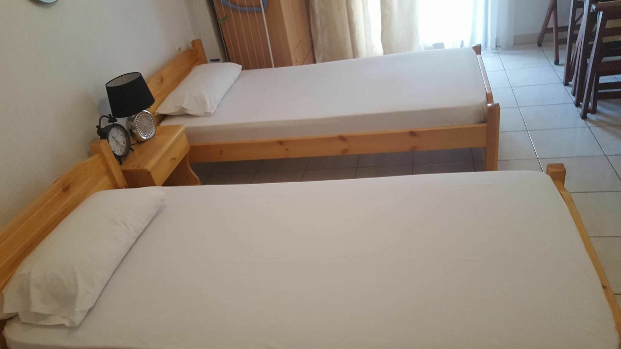 Mantos Rooms 1 นิโอไกลมา ภายนอก รูปภาพ