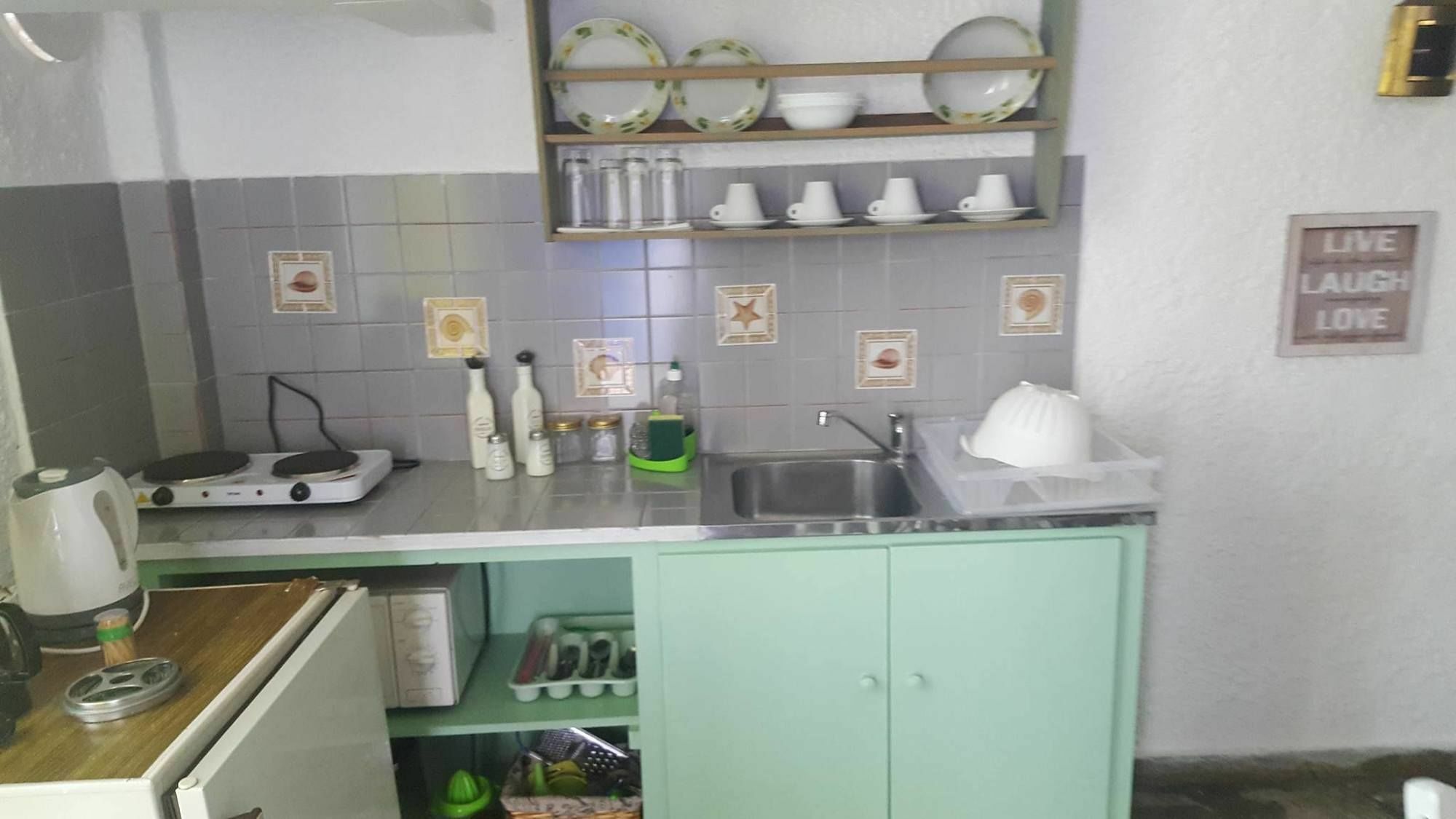 Mantos Rooms 1 นิโอไกลมา ภายนอก รูปภาพ